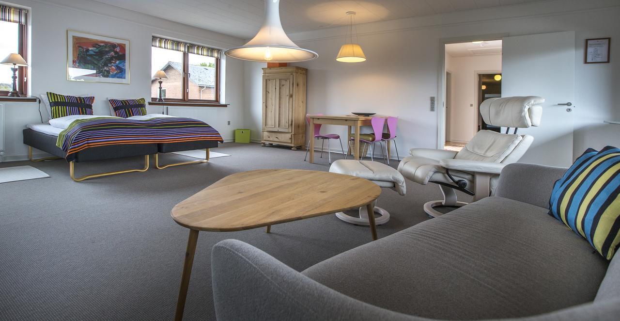 Hotel Bording Bording Stationsby Экстерьер фото